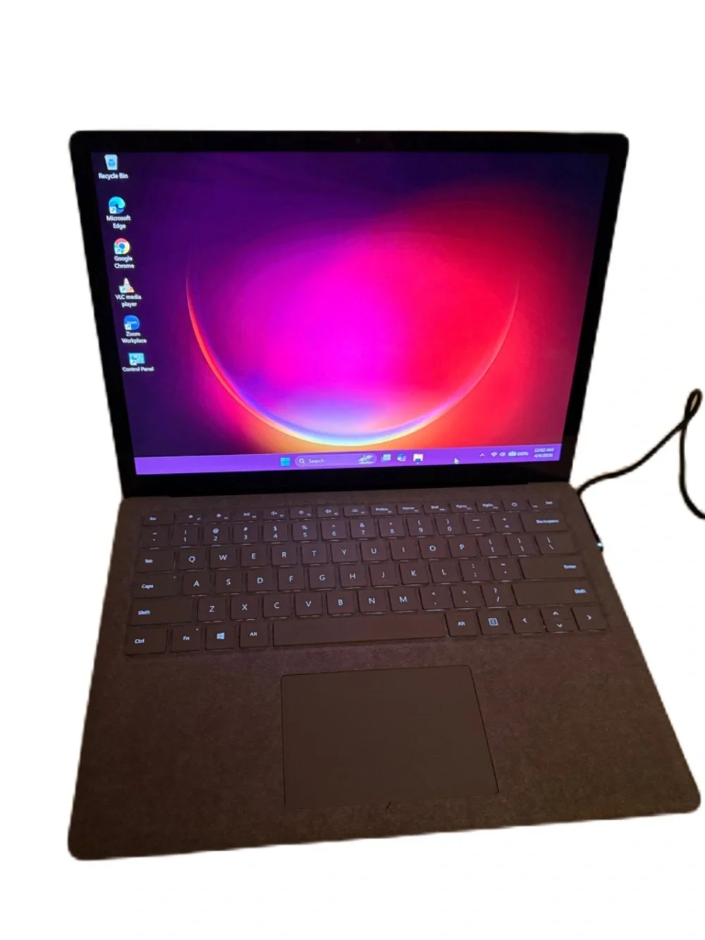 Microsoft Surface Laptop 2 i5-8250u RAM 8GB SSD 256GB Windows 11 Pro 64-Bit - Picture 2 of 10